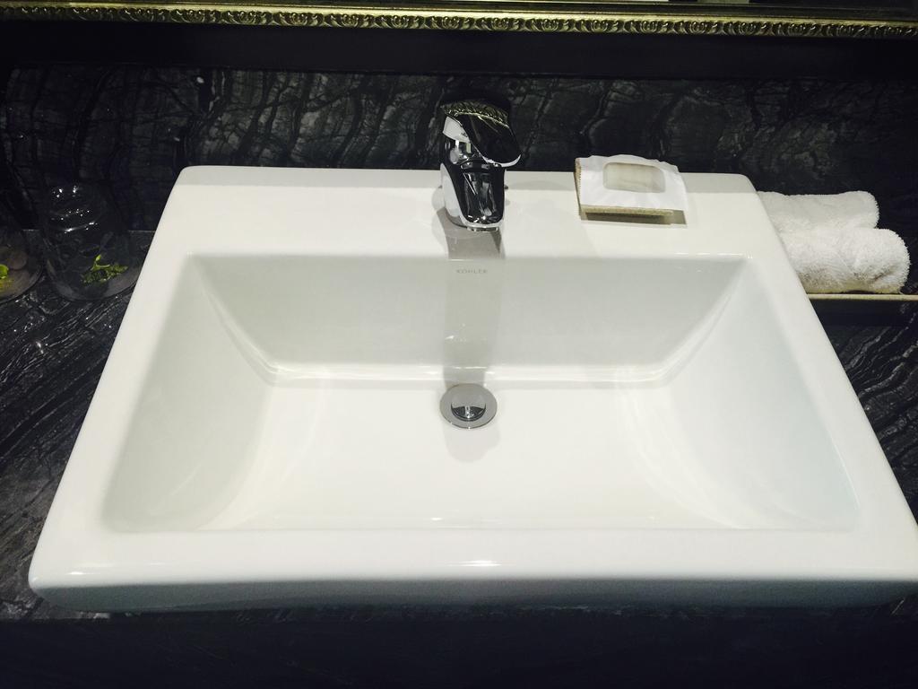 Wuhan Haiting Longan Hotel Exterior photo