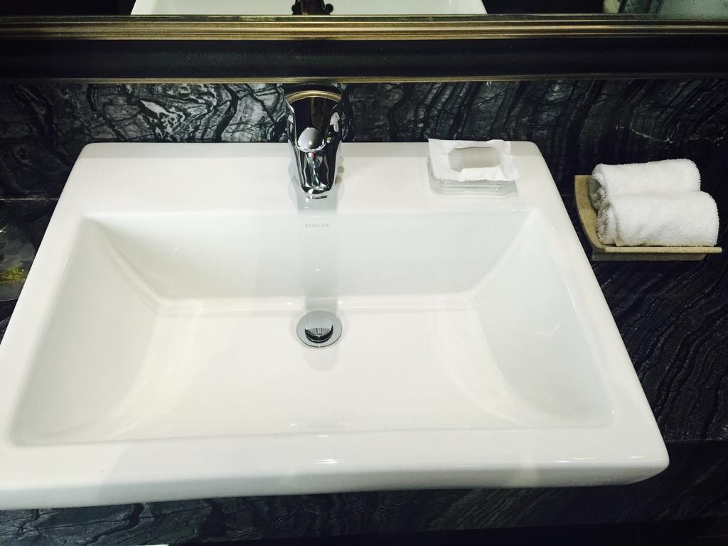 Wuhan Haiting Longan Hotel Exterior photo