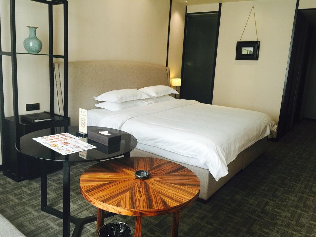 Wuhan Haiting Longan Hotel Exterior photo