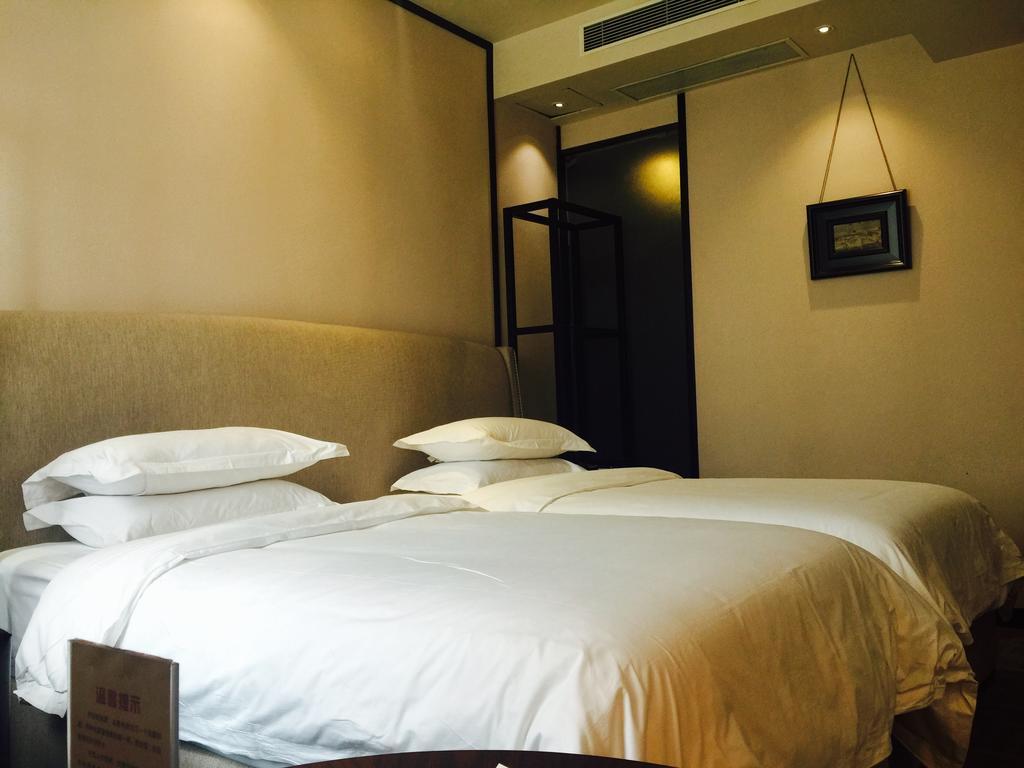 Wuhan Haiting Longan Hotel Exterior photo