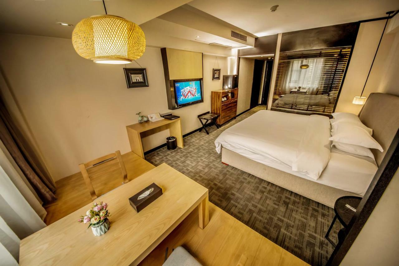 Wuhan Haiting Longan Hotel Exterior photo