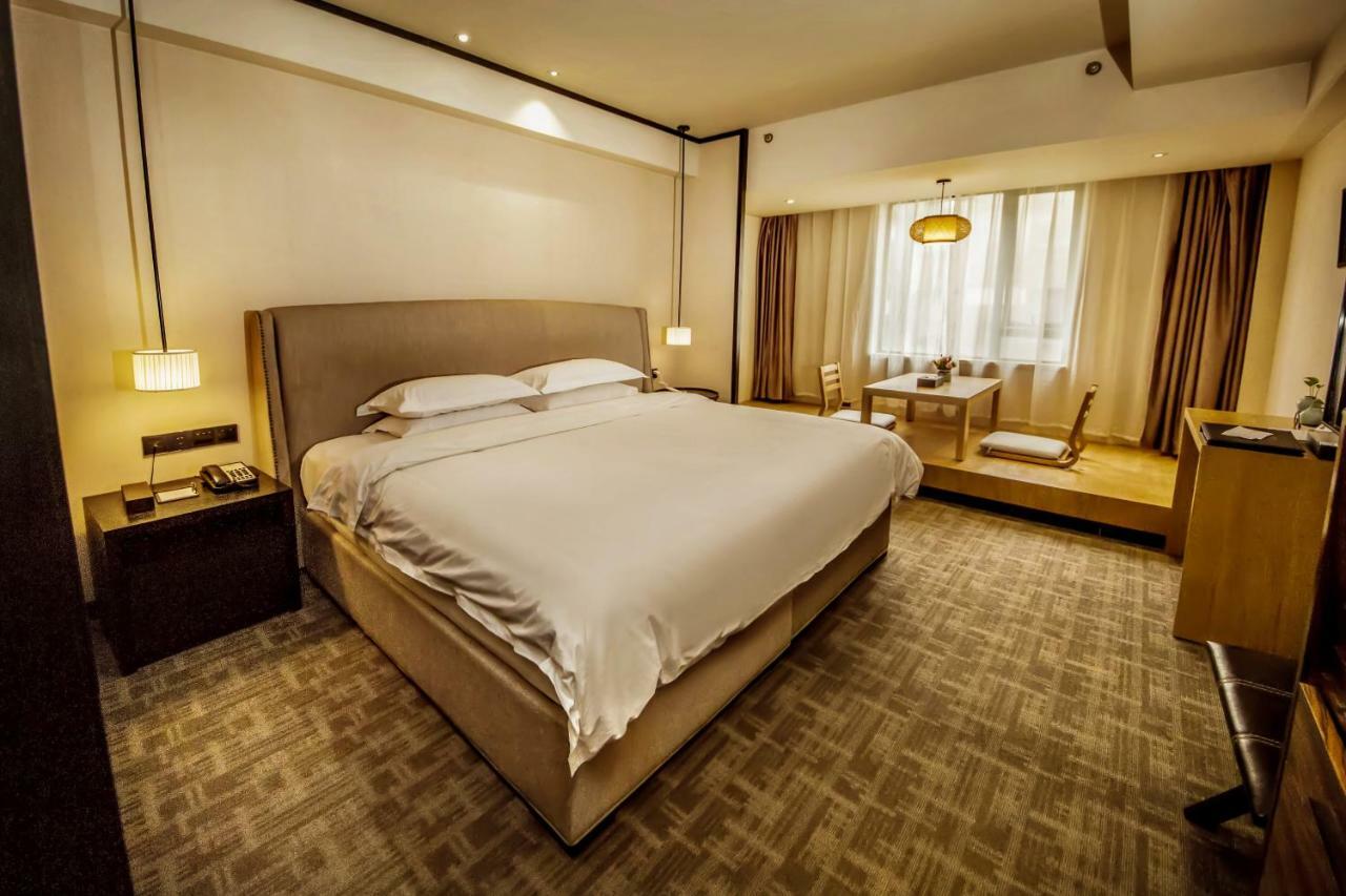 Wuhan Haiting Longan Hotel Exterior photo